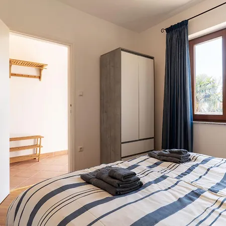 בית נופש Orbani By Interhome לובראן